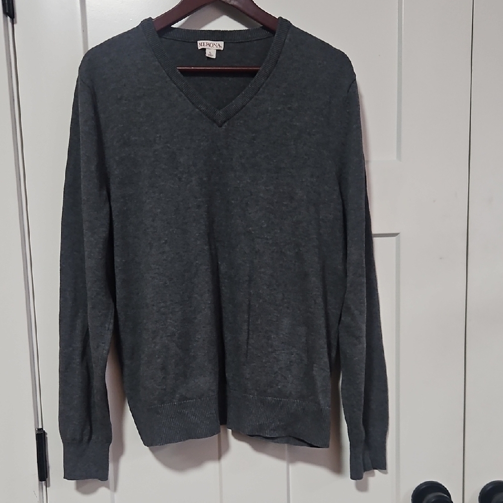 Merona brand Charcoal V-Neck Men's Sweater, size large